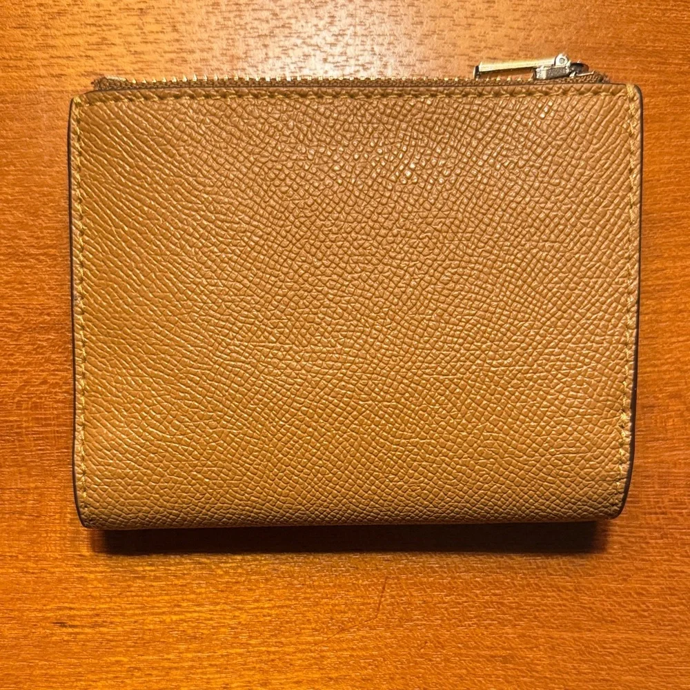 Coach Leather Compact Bifold Wallet - Picture 2 of 4